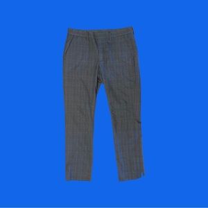 Waist: 31”
Inseam: 32”
dm for questions or bundles!